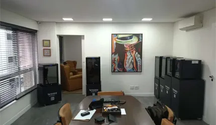SALAS COMERCIAIS INTEGRADAS E REFORMADAS 200 M2