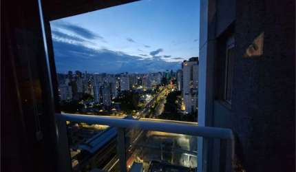 Apartamento a venda de 02 quartos, 01 suíte, 02 vagas e 69 M² no Campo Belo