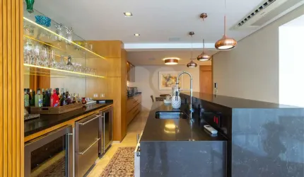 Apartamento a venda com 04 suítes, 5 vagas e 370 M² no Campo Belo