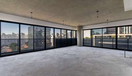Itaim NOVO nunca habitado  3 suites