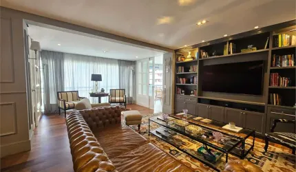 Apartamento 3 Dormitórios - 2 Vagas - Depósito
