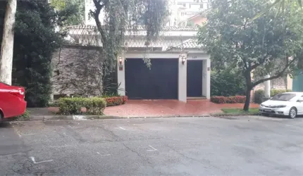 Belissima casa alto padrão Cidade Jardim