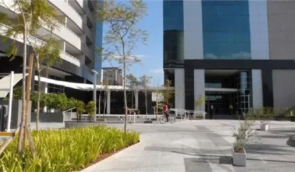 Conjunto  comercial com 568 m² para venda ou locação na Chacara Santo Antonio