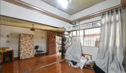 Casa grande com 6 quartos, sendo 3 suítes com 180m² e 3 vagas!!