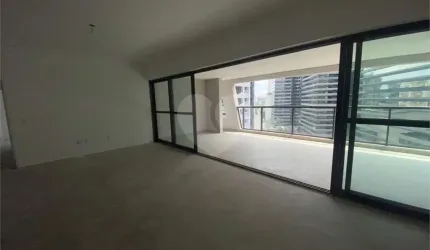 Apartamento no Condomínio Parque da Cidade, em final de construção, com 196 m2, 4 quartos e 4 vagas
