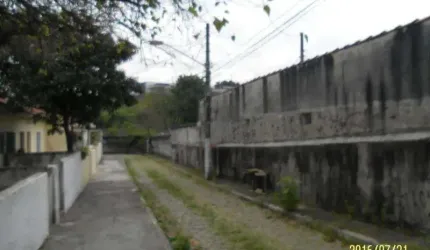 Jaguara , bom para área , 1940 metros de terreno .