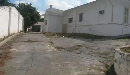 Casa Térrea Lapa | 180m² | 800m² de Terreno | 5 Vagas | Próximo ao Metrô