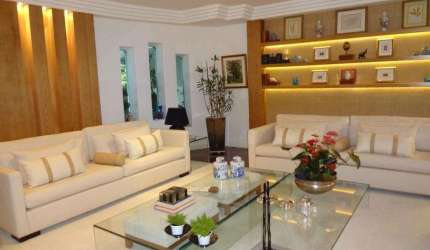 Casa com 469m²   04 Dormitórios 03 Suítes 04 Vagas Aclimação próxima ao Parque - Venda