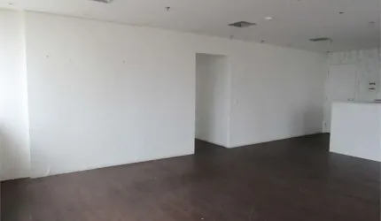 Dois conjuntos totalmente integrados totalizando 100 m² e com 02 vagas de garagem/ BARRA FUNDA