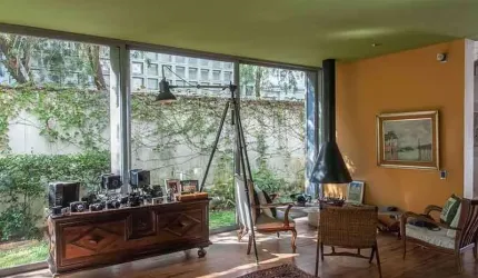 Uma linda obra do arquiteto urbanista e astista plástico!