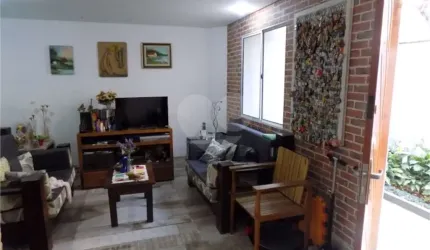 Casa em condomínio fechado - Saúde
