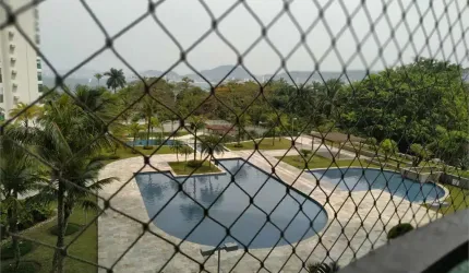 Apartamento para locação em condomínio de alto padrão