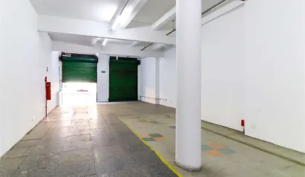 Salão comercial reformado, fluxo grande de pedestres, á 200 metros do Metrô Marechal Deodoro.