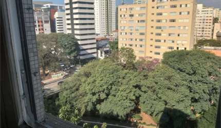 Apartamento de 4 quartos (1 suíte), à venda no Paraíso
