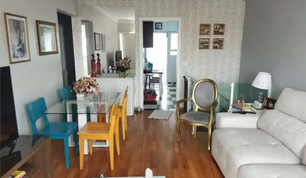 Casa na Saúde com 4 dormitórios