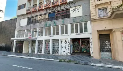 Prédio residencial inteiro no bairro da Bela Vista