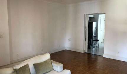 Apartamento reformado 2 dormitorios  1 vaga !!!