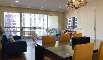 Apartamento à venda com 126m² - 3 dormitórios, 2 suítes e 2 vagas de garagem
