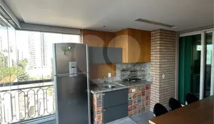 Apartamento à venda reformado e mobiliado na Aclimação com  4 suítes