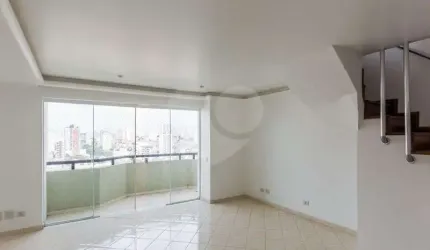 Cobertura tríplex na Pompeia.