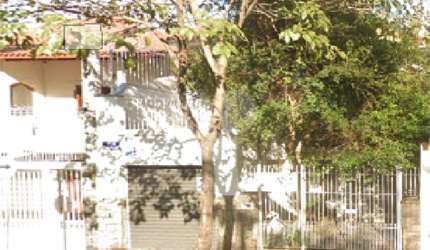 Sobrado à venda 350m², 4 quartos, 2 suites e 2 vagas