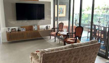 Apartamento à Venda 3 Suítes Varanda Gourmet e 2 Vagas no Brooklin