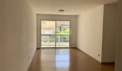 Apartamento com 111m², 3 quartos sendo 1 suíte, Varanda, 3 vagas na garagem - próximo ao metrô