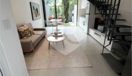 Excelente casa de condomínio, nova, bem localizado no Brooklin