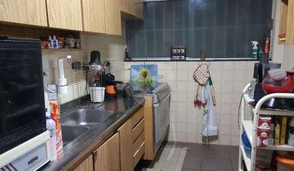 Casa Tipo Sobrado na Chácara Flora com 04 Dormitórios e 02 Suítes