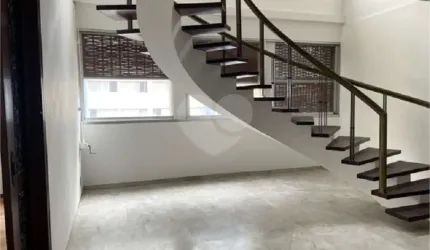 Apartamento Duplex venda Higienopolis,´5 dormitórios, 3 suítes, 4 vagas, 3 salas, 6 wcs. Hall privativo. Vista livre.