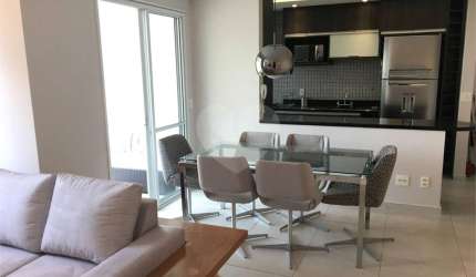 Apartamento à venda na Vila Nova Conceição. Localização espetacular!