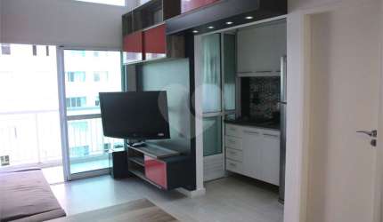 Duplex a venda de 01 quarto, 01 vaga e 47 m² na Vila Nova Conceição