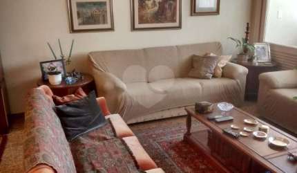 Apartamento em Perdizes com 3 Dormitórios e 2 Vagas