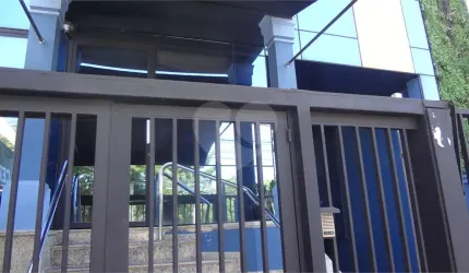 Excelente Prédio comercial no Alto da Lapa, com fachada de Vidro e 700 metros em 3 pavimentos!