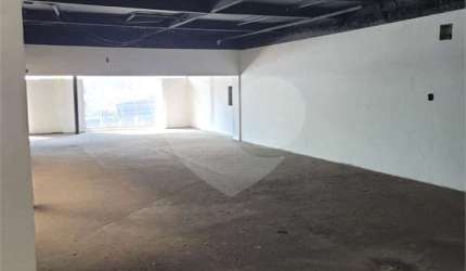 Galpão comercial na Av. Ibirapuera, 945m² venda ou locação, com excelente localização