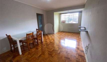 Apartamento vago com 64 m2, 2 quartos e 1 vaga, a venda em Moema