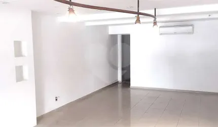 Sobrado Comercial para venda ou locação em Moema