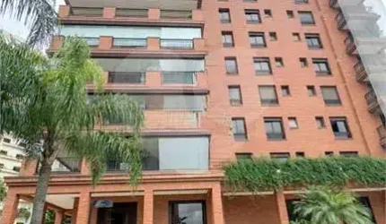 Localizado na área mais nobre de Higienópolis, próximo da Rua Bahia com vista panorâmica do Vale.
