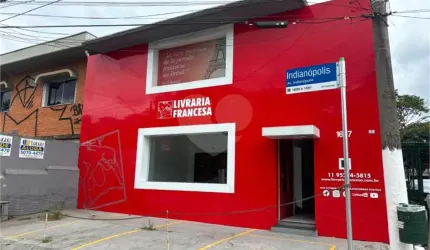 Excelente sobrado na melhor parte de Av. Indianópolis