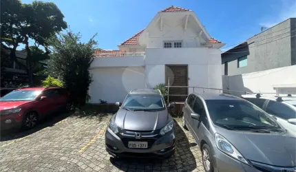 Casa comercial privilegiada no Jd.Paulista.