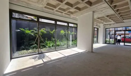Loja em ponto nobre do Campo Belo!