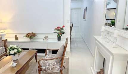 Sobrado de 160m² na Vila Mariana, 4 quartos, com 3 suítes, 2 vagas e quintal gourmet.
