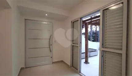 LINDO SOBRADO PARA LOCAÇÃO NA ACLIMAÇÃO TOTALMENTE REFORMADO!