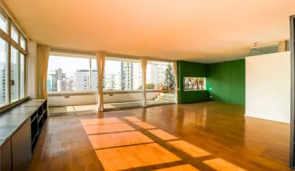 Cobertura à venda de 280 m² em Higienópolis com 2 suites e 1 vaga.
