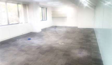 Excelente sala comercial com 151m² disponível para venda e locação no Brooklin