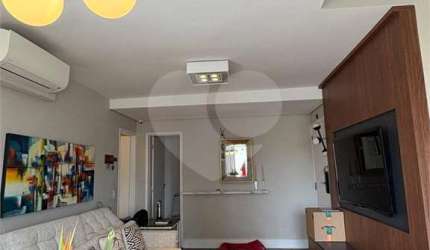 Lindo Duplex próximo a Fradique Coutinho.