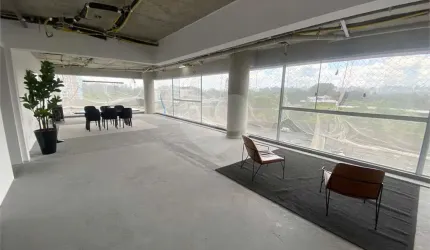 Apartamento a venda em Moema, em andar alto, com vista para o Parque Ibirapuera, 298 m2, 4 suítes e 4 vagas