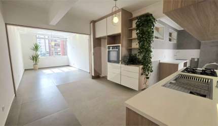 Apartamento reformado 3 dormitórios 1 suíte, 3 banheiros, lavabo, 1 vaga