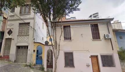 Casa a venda de 287m² com 2 dormitórios, 1 suite e 2 banheiros