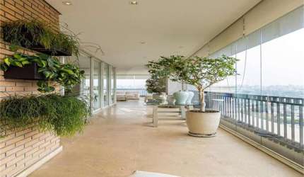 Apartamento de Alto Padrão a venda com 473m2 e 5 vagas em Moema